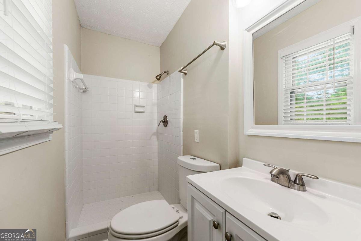 586 Chris Circle Lawrenceville - Photo 10