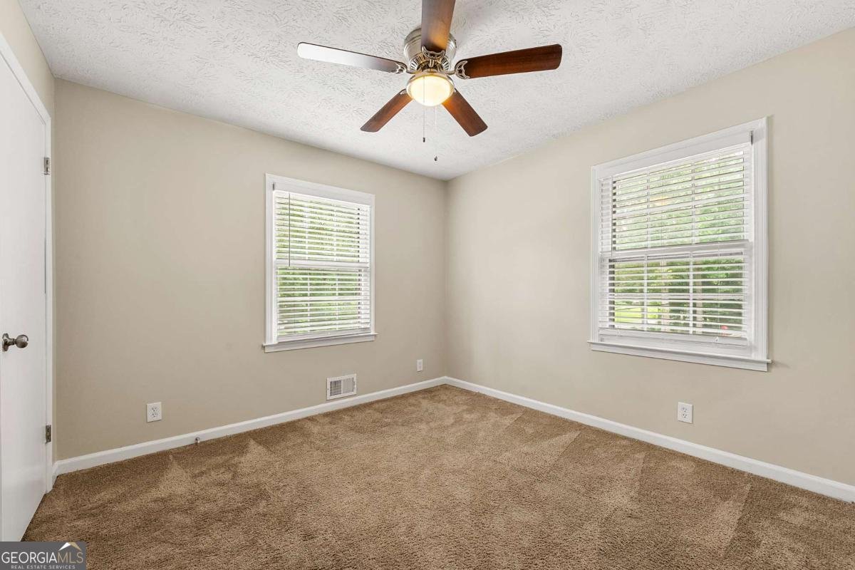 586 Chris Circle Lawrenceville - Photo 8