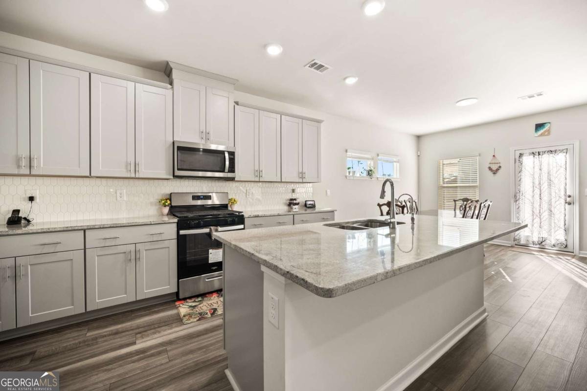 319 Canal Way Woodstock - Photo 7