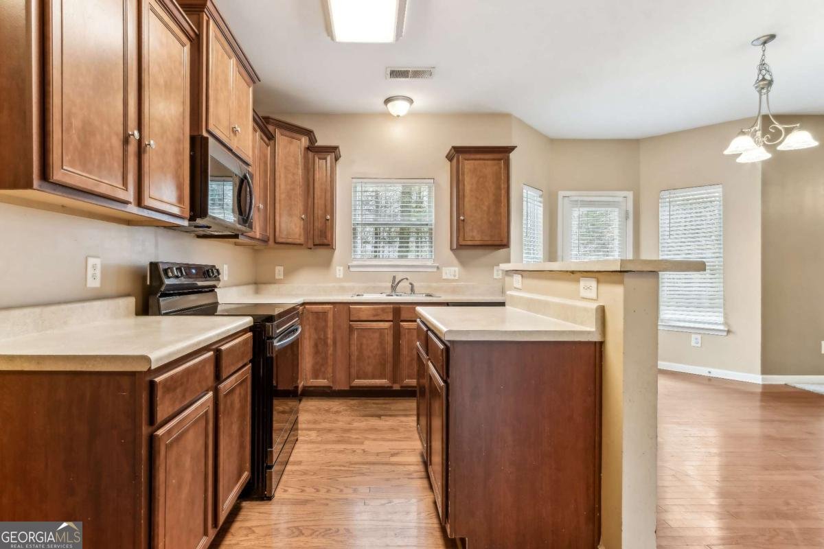 8833 Patricia Rose Douglasville - Photo 11