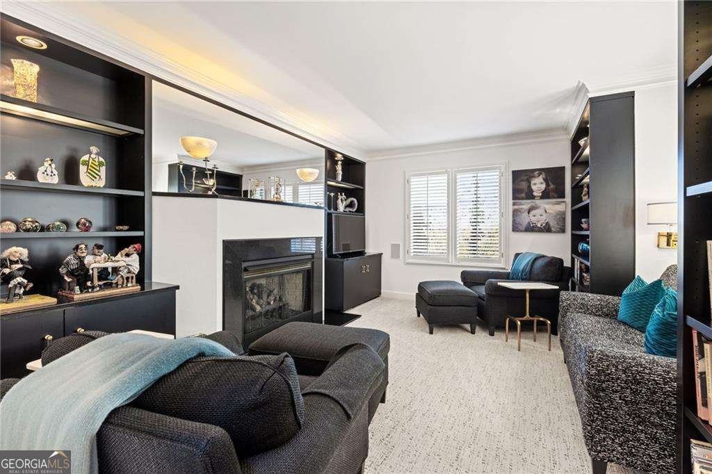 1095 Edgewater Drive Sandy Springs - Photo 19