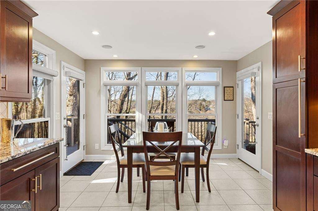 1095 Edgewater Drive Sandy Springs - Photo 9