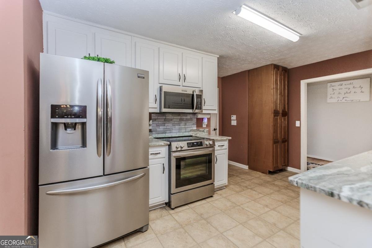 2790 Alcovy River View Dacula - Photo 9