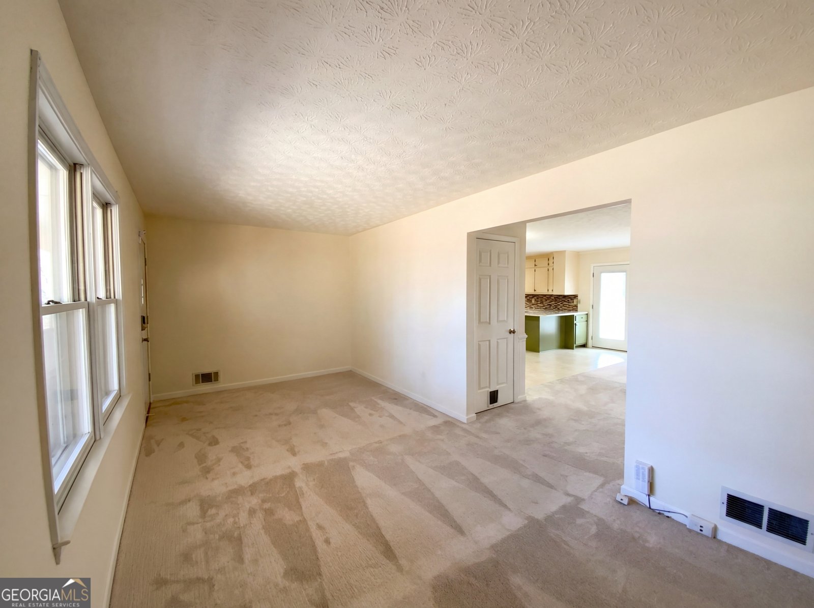 75 Christie Court Stockbridge - Photo 8