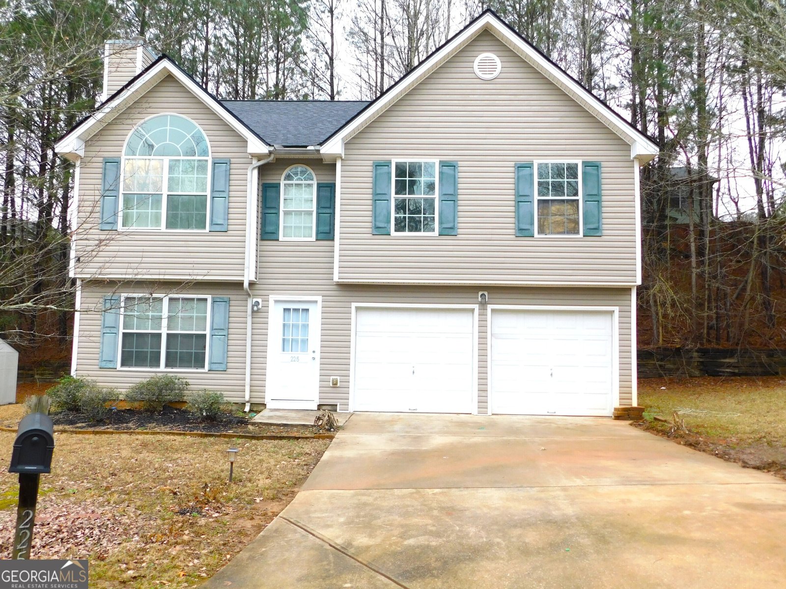 225 Laura Circle College Park - Photo 1