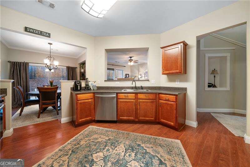 1915 Lake Heights Circle Kennesaw - Photo 10