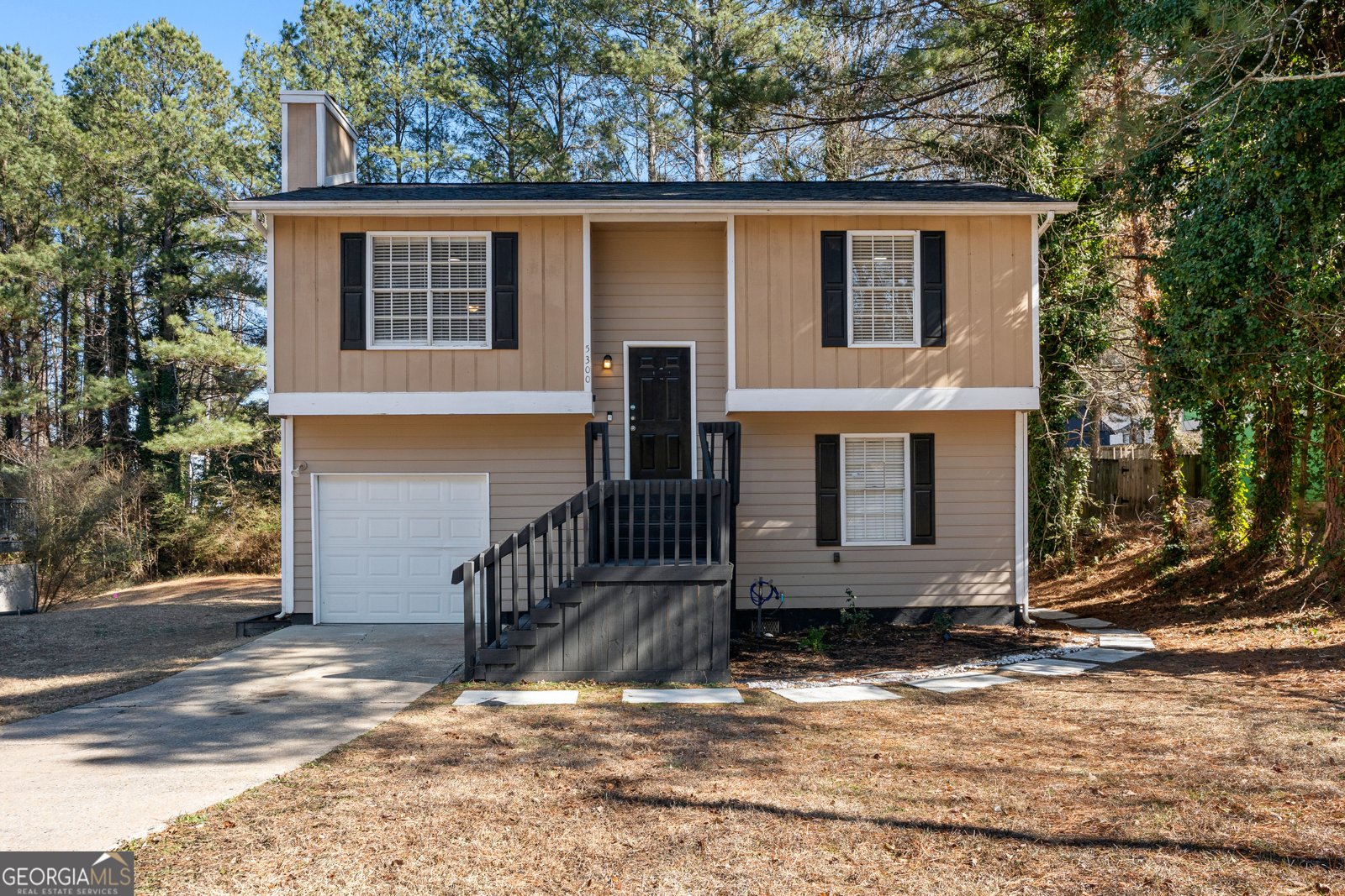 5300 Forest Downs Lane South Fulton - Photo 1