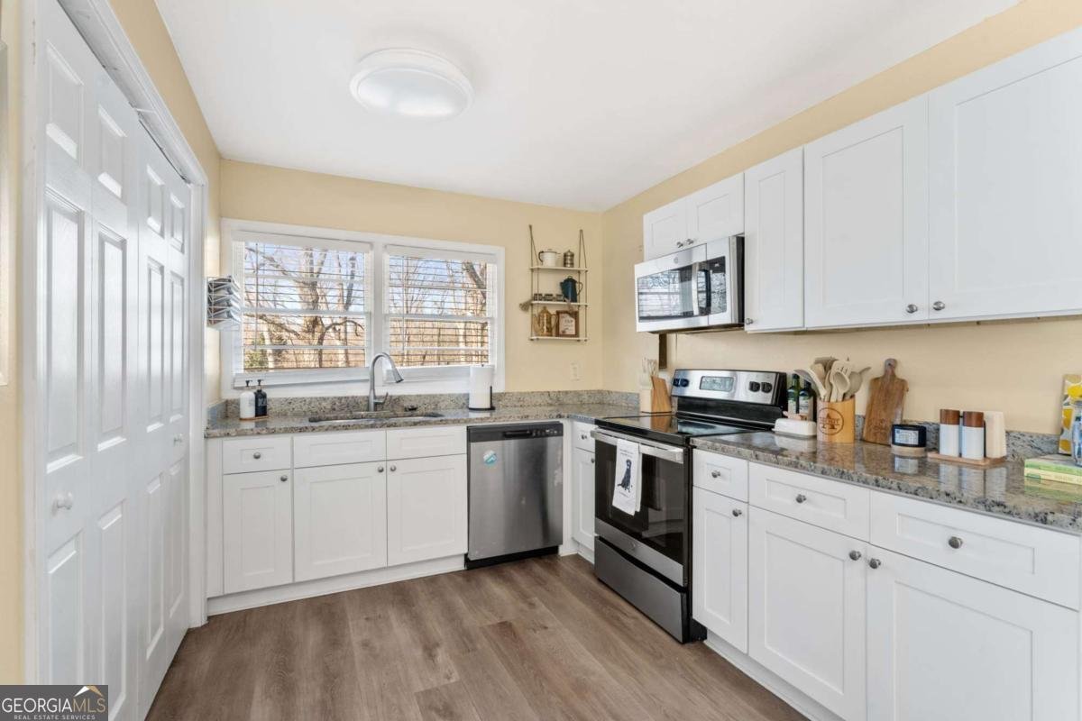 6168 Ellis Street Douglasville - Photo 9