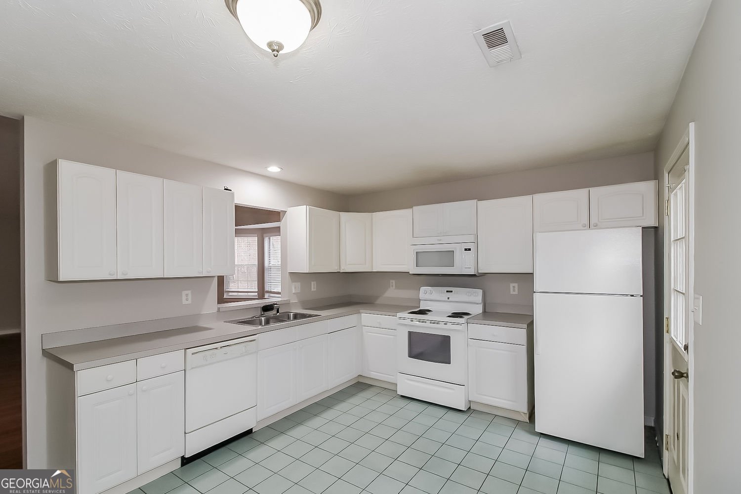 6432 River Park Drive Riverdale - Photo 6