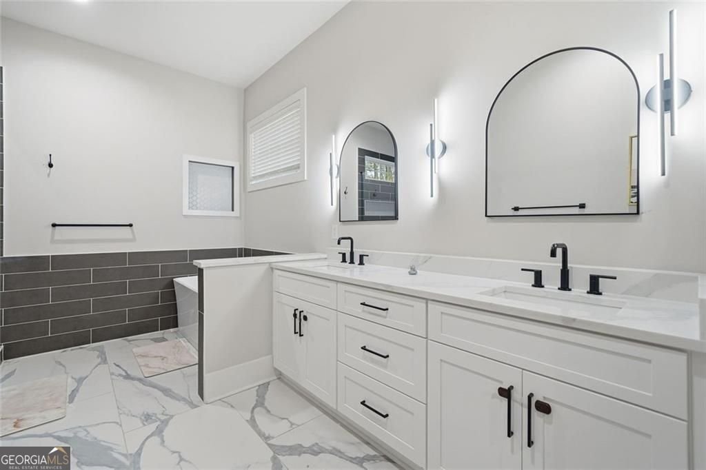 125 Thome Drive Alpharetta - Photo 14