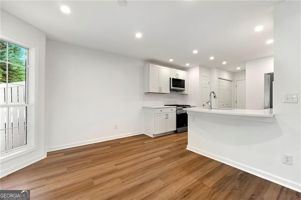 208 Chelsea Court Woodstock - Photo 12