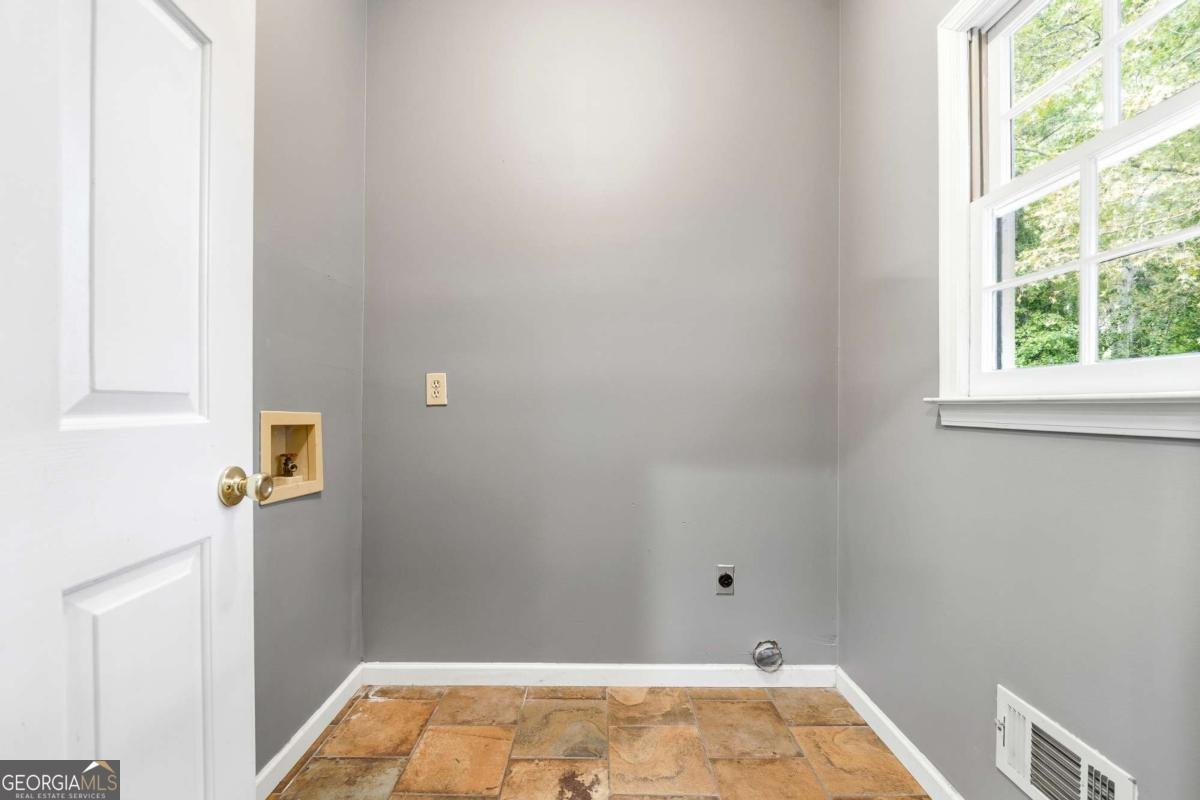 154 Waterloch Court Lawrenceville - Photo 31