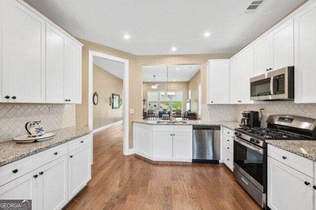 215 Silver Court Hoschton - Photo 13