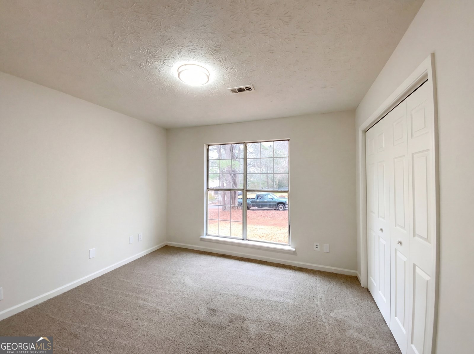 515 Oakview Drive Stockbridge - Photo 10