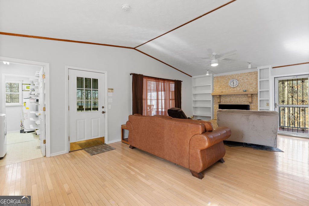 6449 Paradise Point Road Flowery Branch - Photo 10