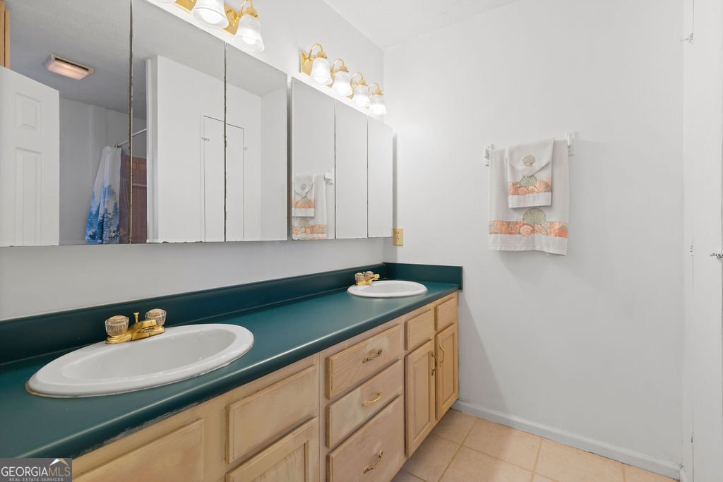 6449 Paradise Point Road Flowery Branch - Photo 17