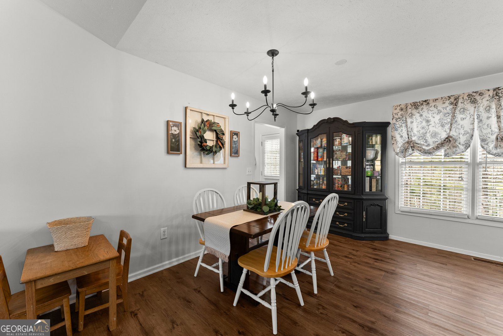 82 Clint Street Cleveland - Photo 18