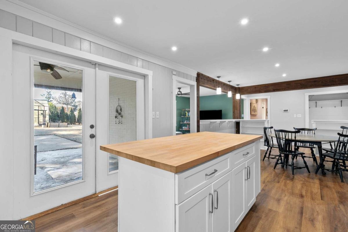 1800 Sandy Plains Road Marietta - Photo 6