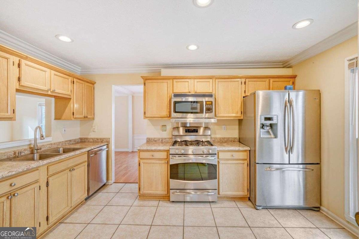 5140 Bridges Drive Alpharetta - Photo 9