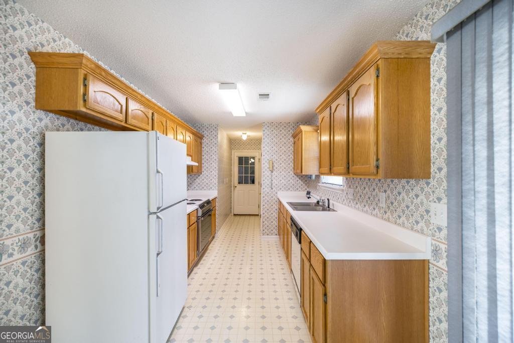 1560 Sweetwater Drive Warner Robins - Photo 11