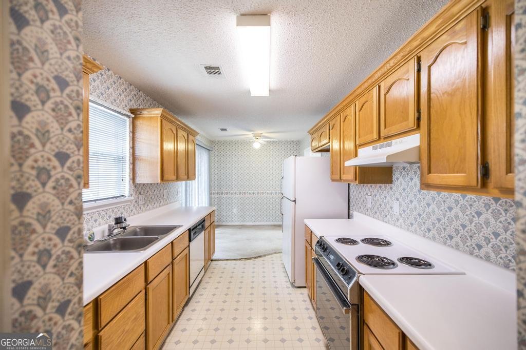 1560 Sweetwater Drive Warner Robins - Photo 14