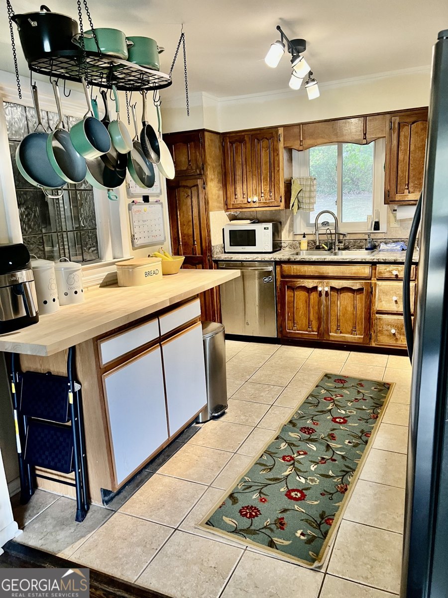 1204 Rock Chapel Road Lithonia - Photo 6