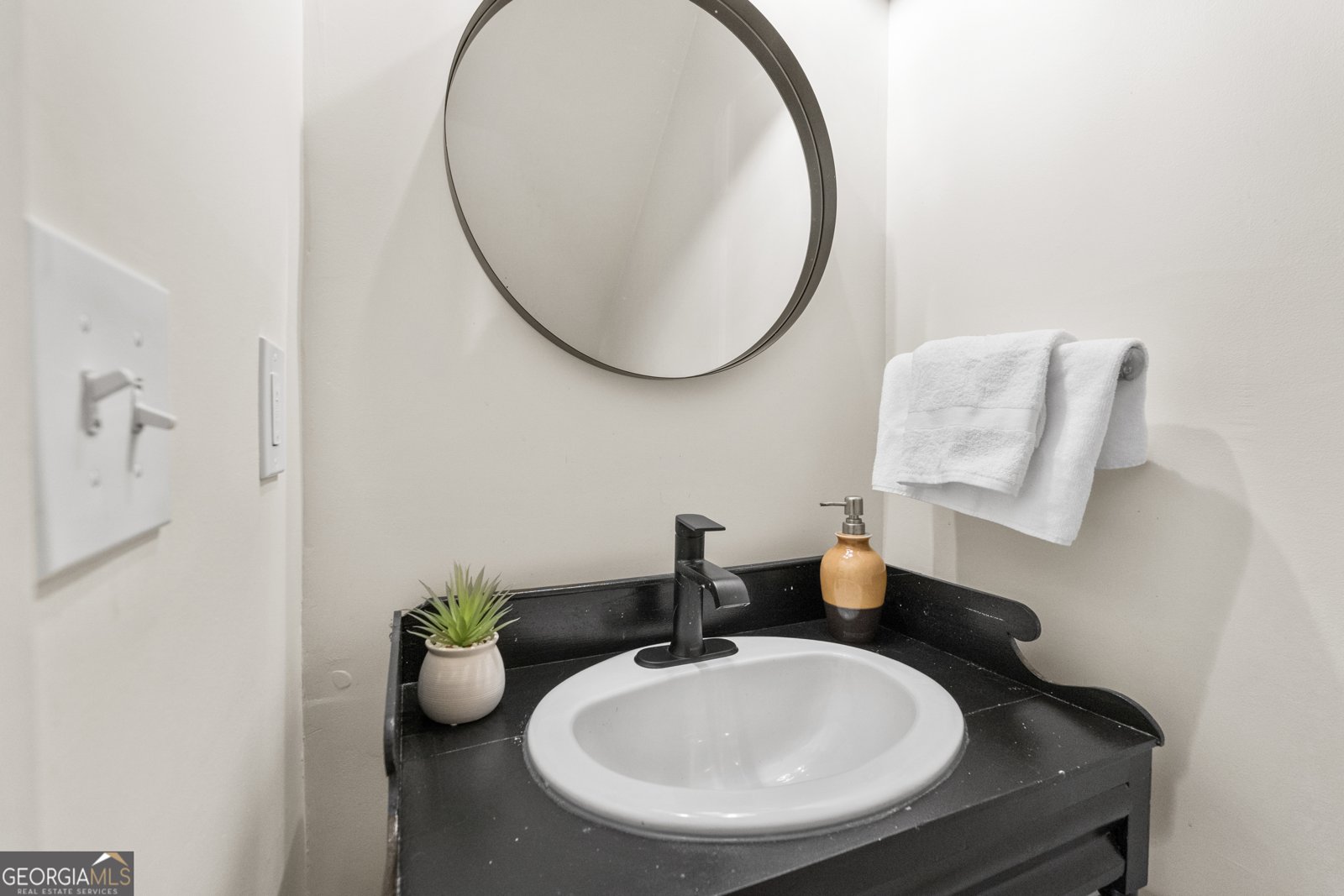 2506 Queen Anne Court Sandy Springs - Photo 8