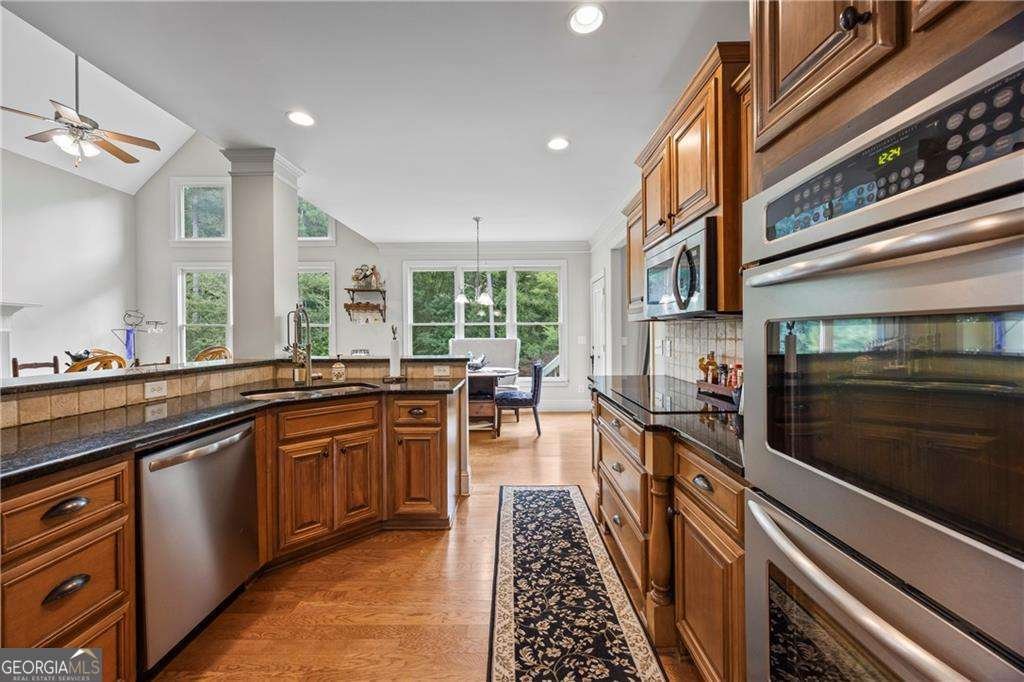 1030 Silver Thorne Drive Loganville - Photo 32