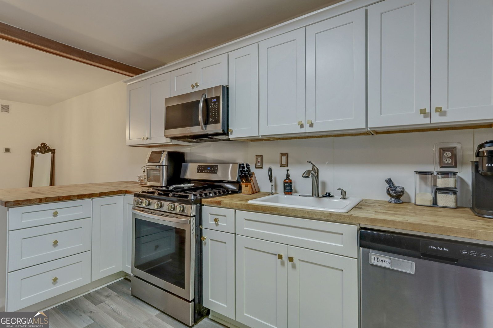 205 Woodcliff Drive Sandy Springs - Photo 12