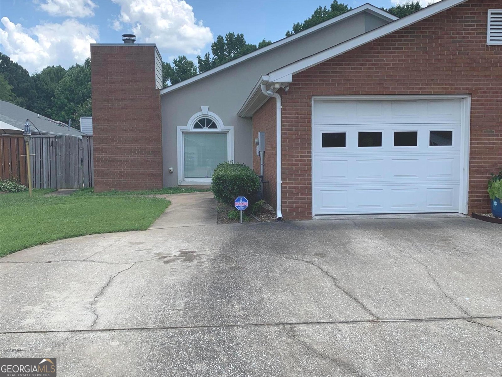 140 Arbor Way Fayetteville - Photo 1