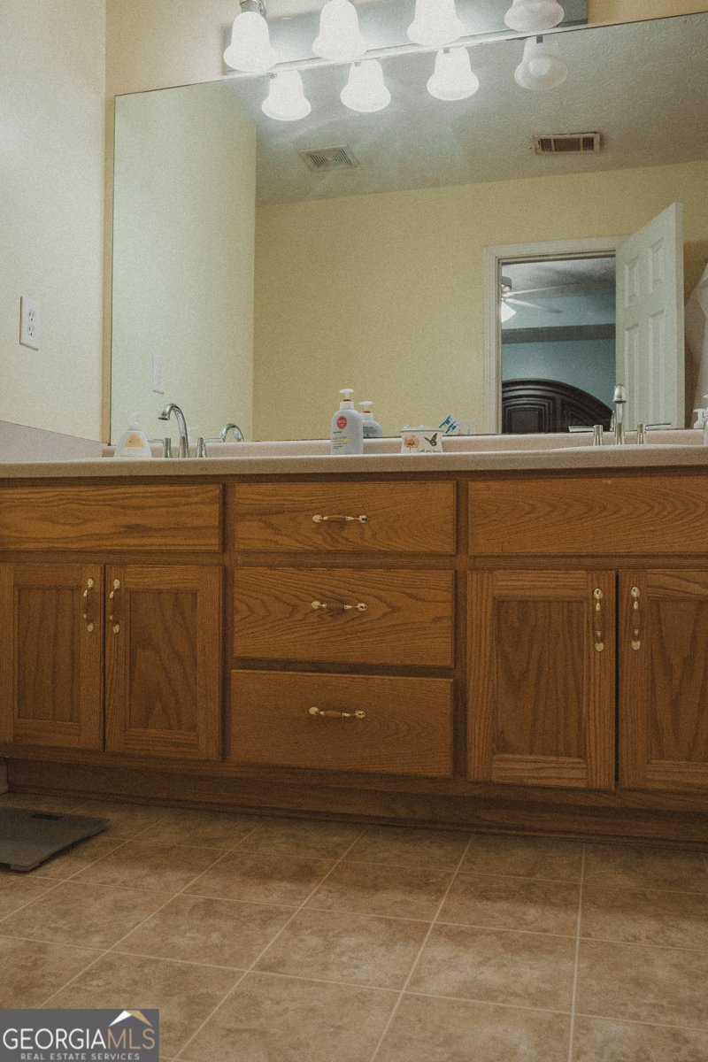 1145 LARSPUR Drive Locust Grove - Photo 7