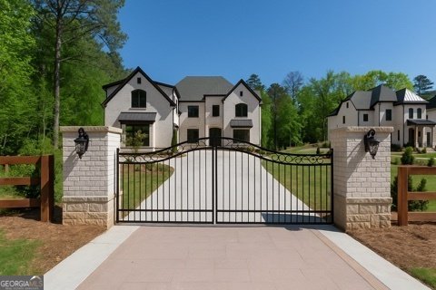 10765 Shallowford Road Roswell - Photo 1