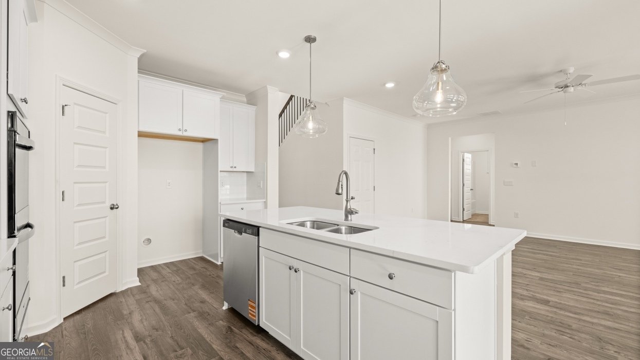 1601 LaceBark Elm Way Lawrenceville - Photo 16