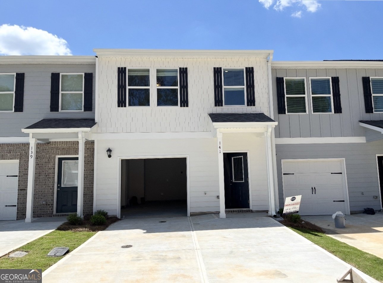141 Village Green Drive Adairsville - Photo 1