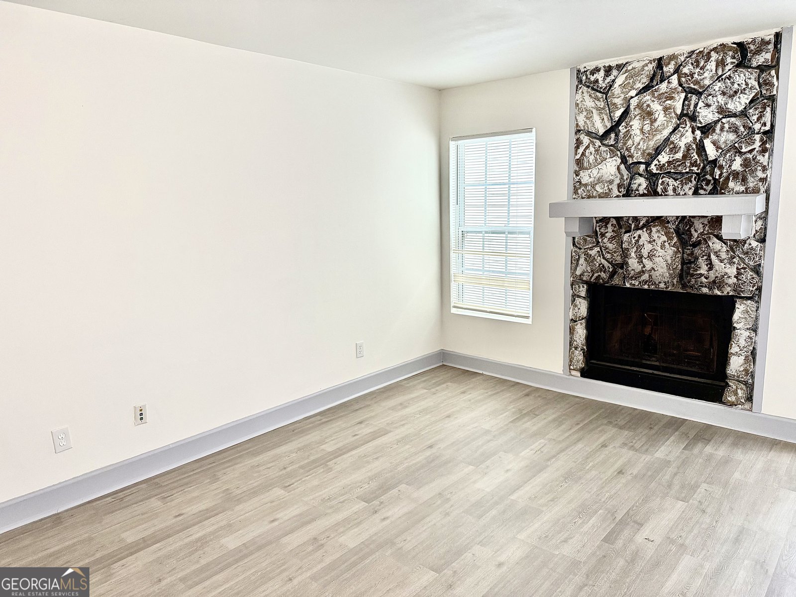 561 Northridge Crossing Drive Sandy Springs - Photo 6