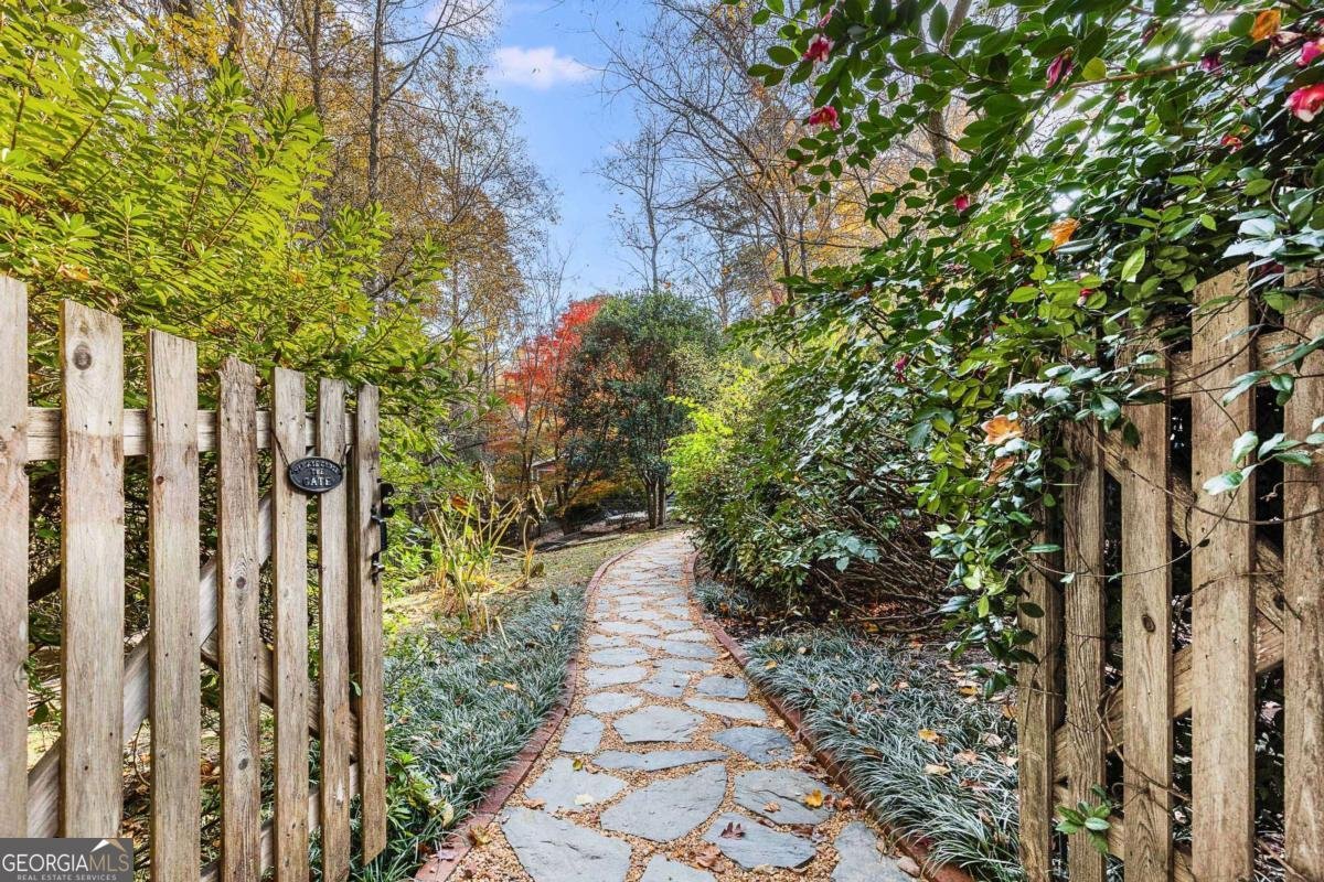 421 Emory Drive Atlanta - Photo 25