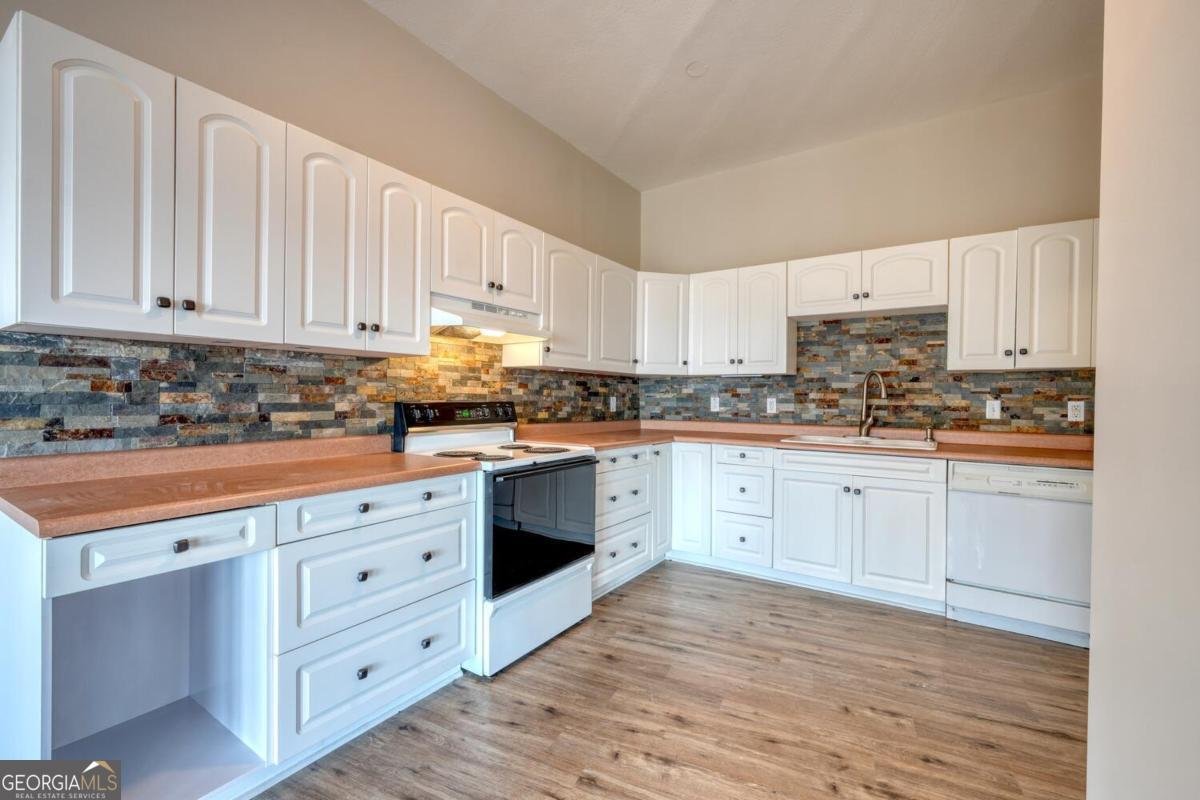 376 Broken Arrow Trail Hayesville - Photo 30