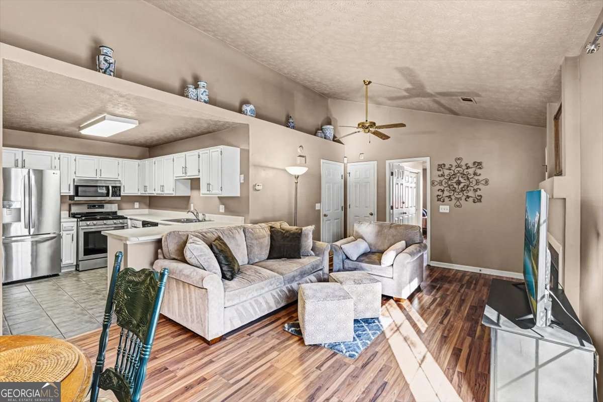 2636 Saint Charles Lane Kennesaw - Photo 10