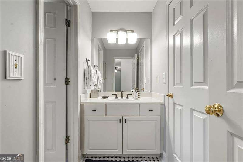 1561 Halisport Lake Drive Kennesaw - Photo 34