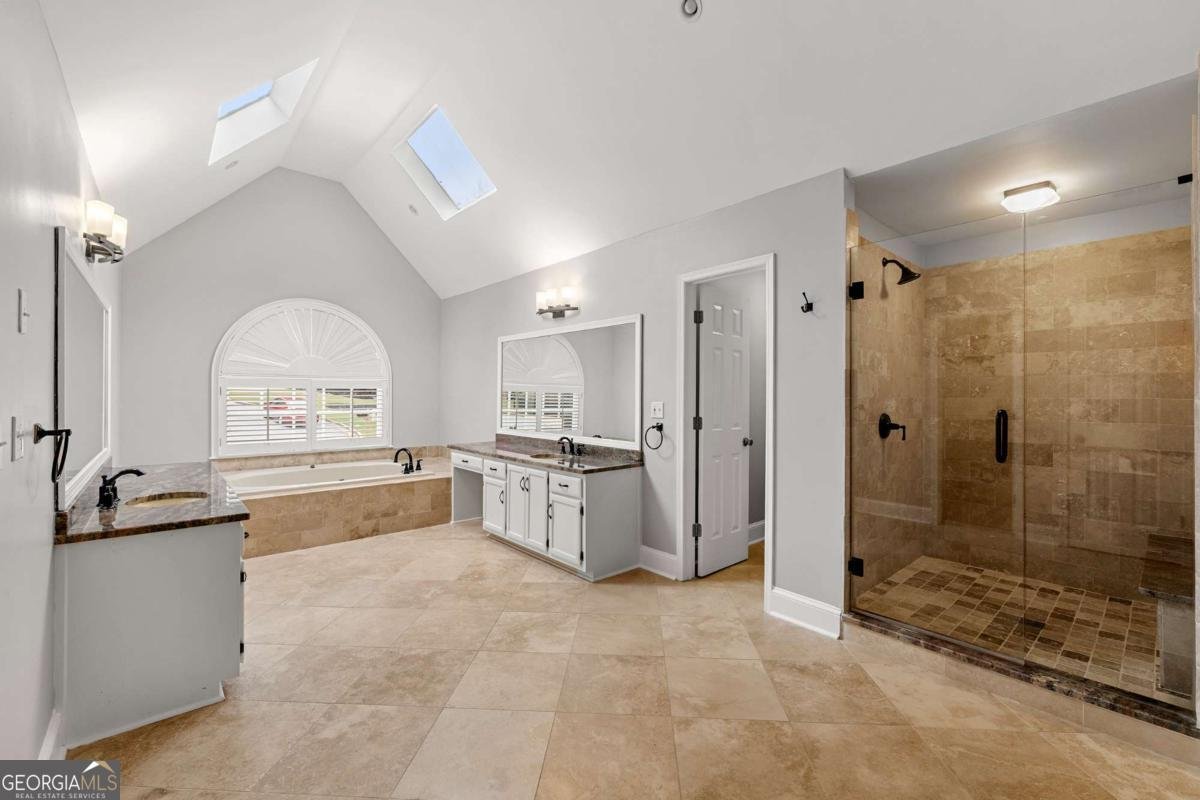 250 Shadowledge Lane Roswell - Photo 10