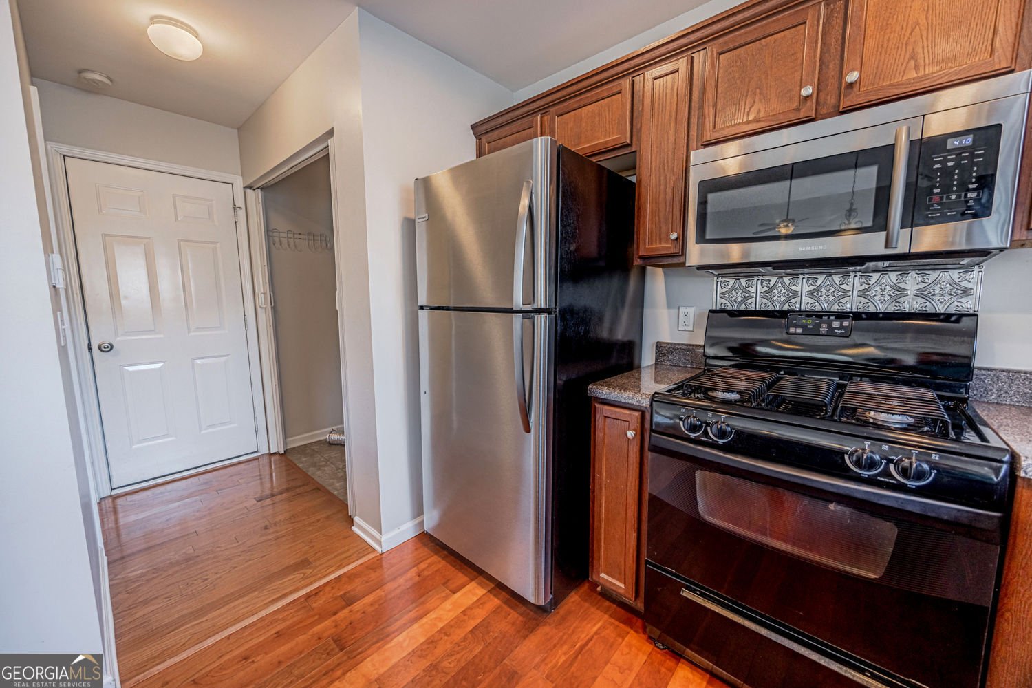 309 Hiawassee Drive Woodstock - Photo 14