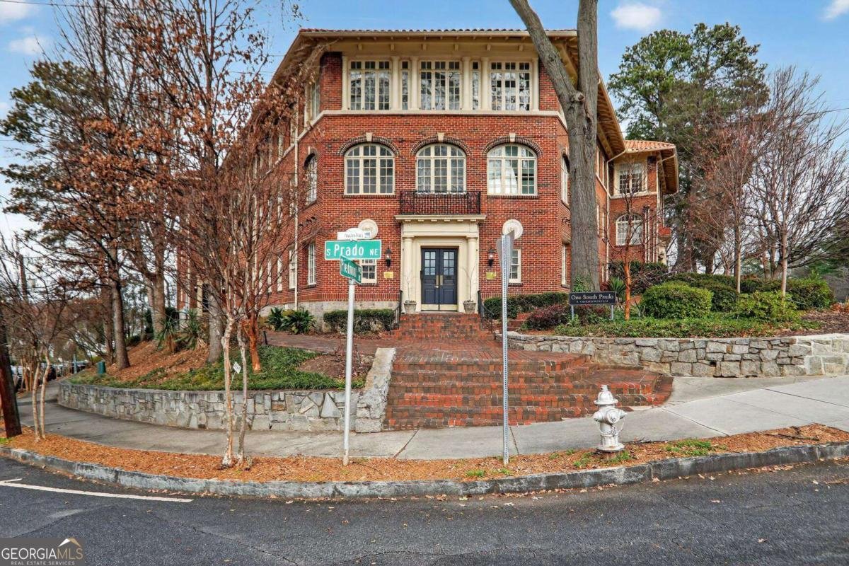1 Prado Atlanta - Photo 1