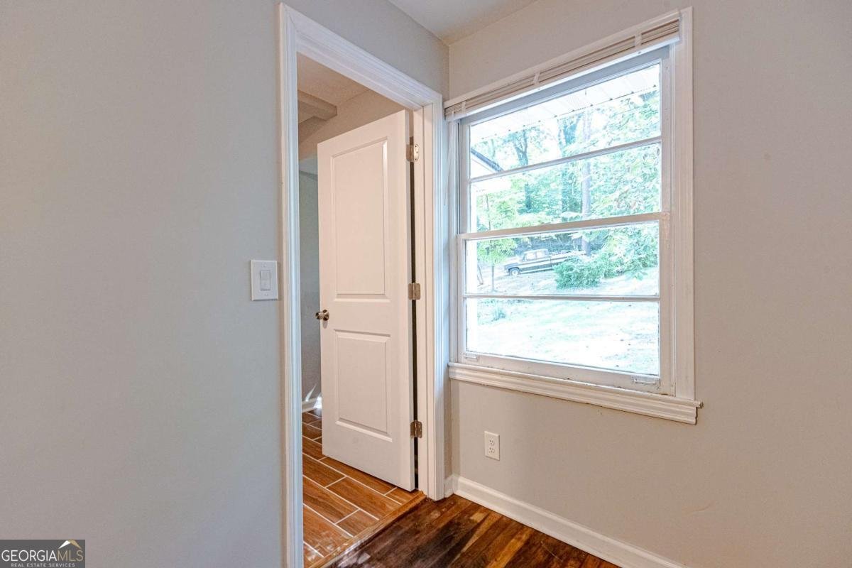 145 Holly Road Atlanta - Photo 18