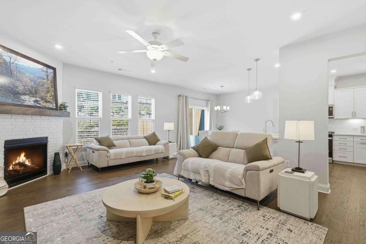 350 Watson Avenue Woodstock - Photo 1