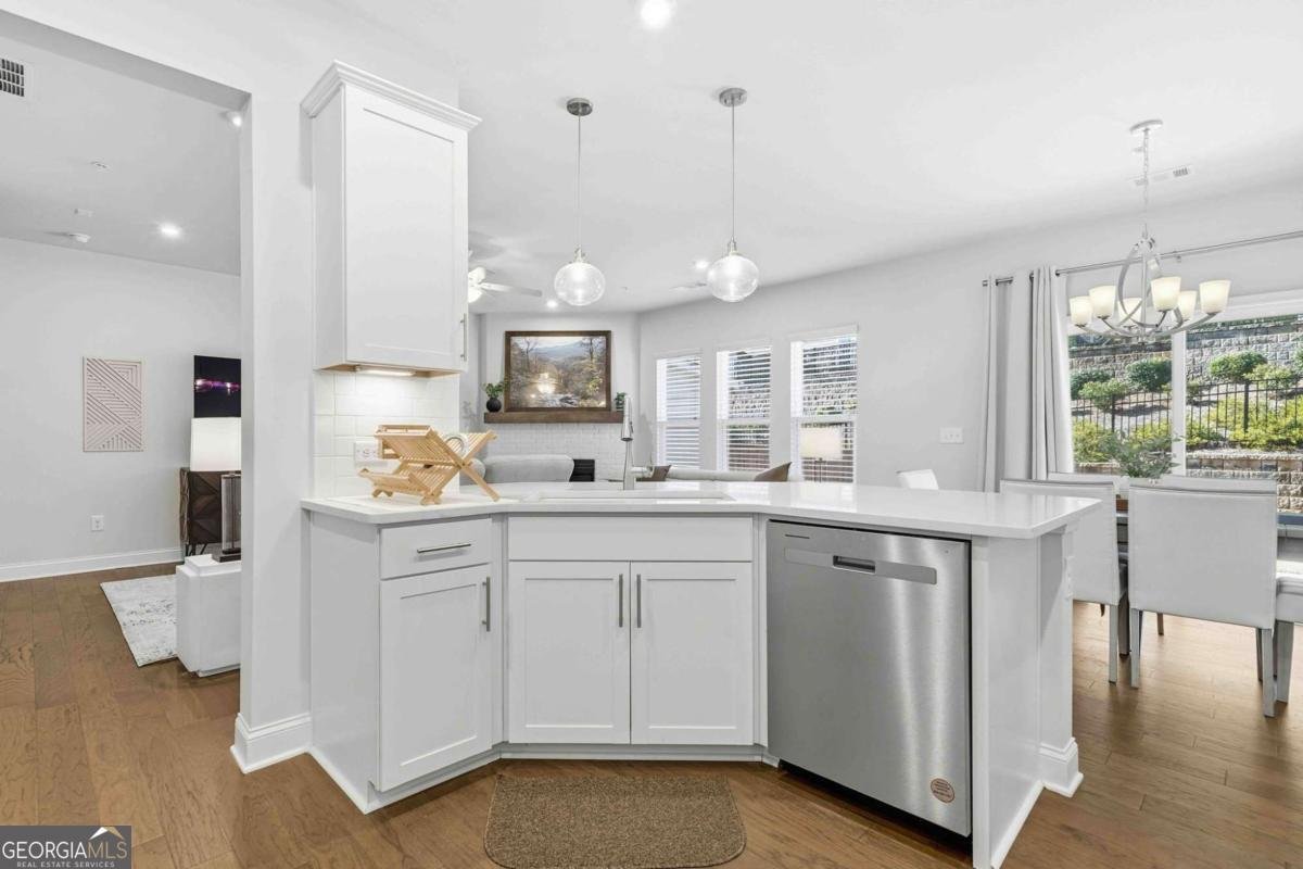 350 Watson Avenue Woodstock - Photo 6