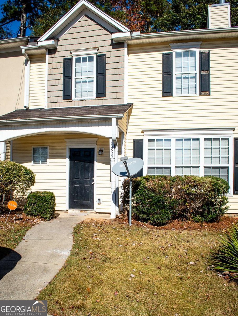 1695 Camden Forrest Trail Riverdale - Photo 1