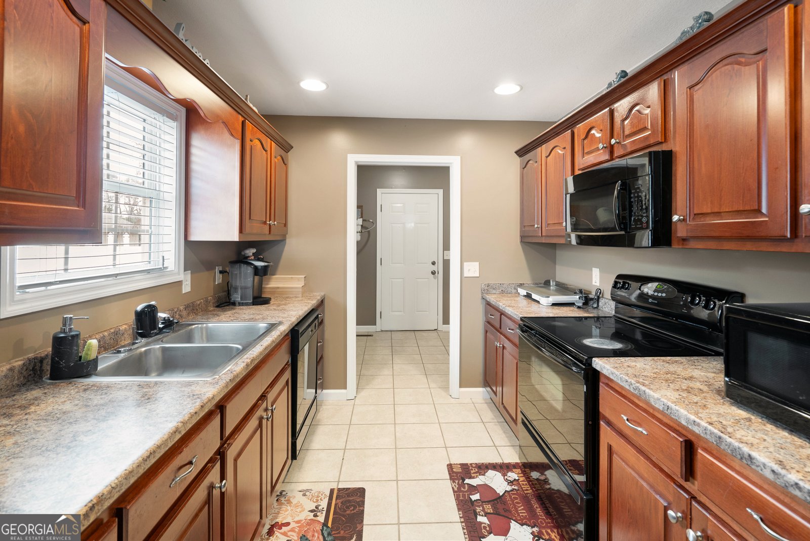 80 Columbus Chatsworth - Photo 17