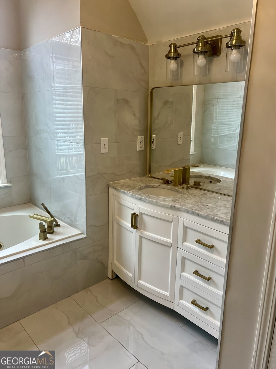 392 Brookwater Court Stone Mountain - Photo 18