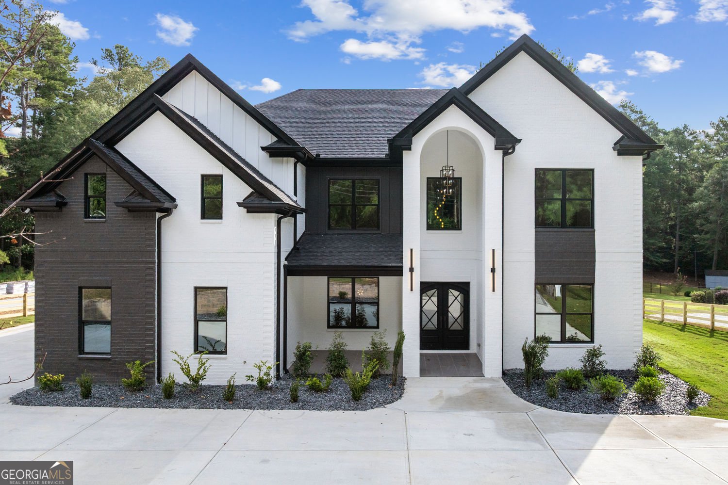 876 Bramlett Shoals Road Lawrenceville - Photo 1