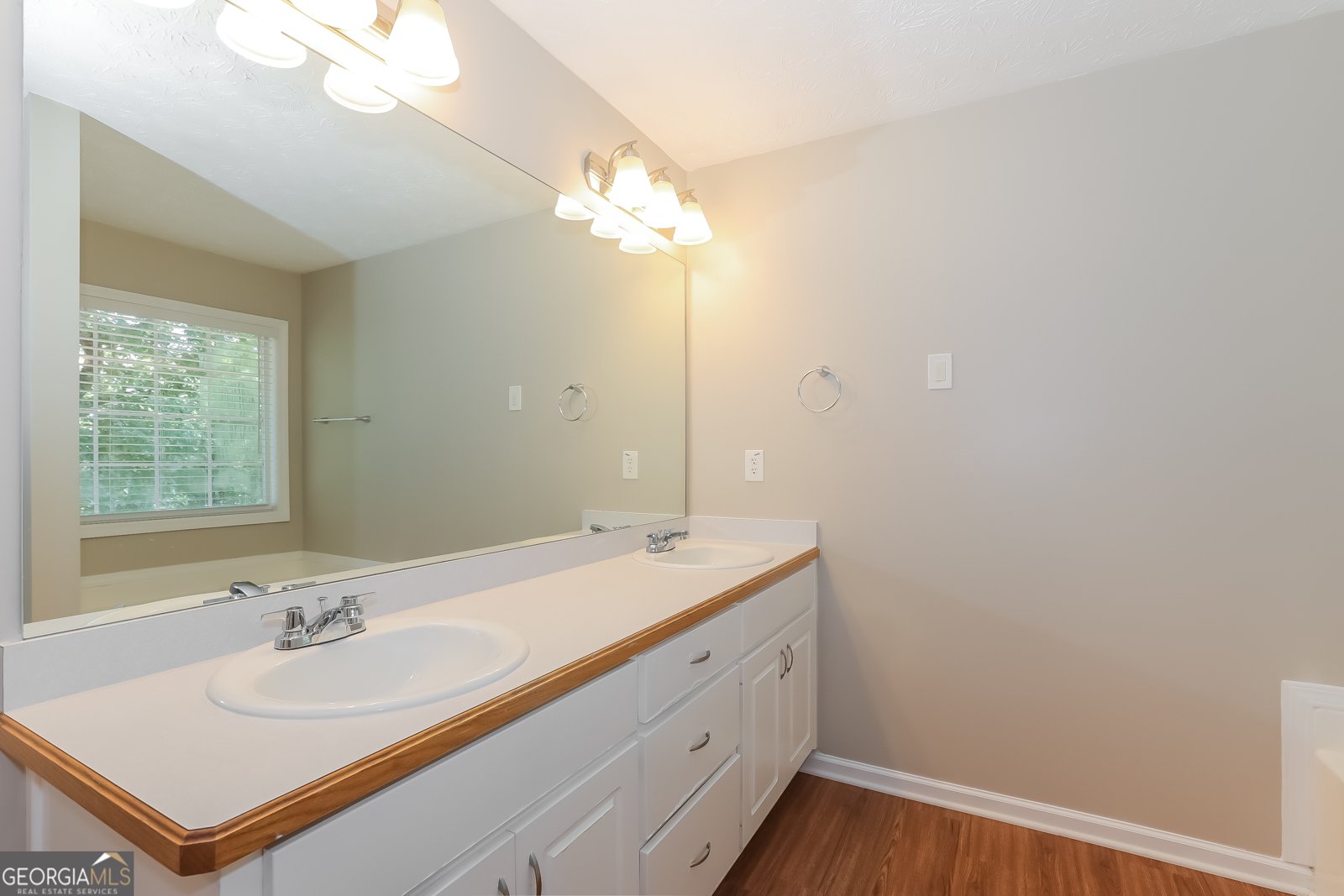971 Simon Park Circle Lawrenceville - Photo 15